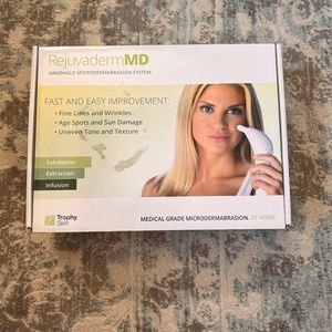 NWT Trophy Skin Rejuvaderm MD At Home Microdermabrasion
